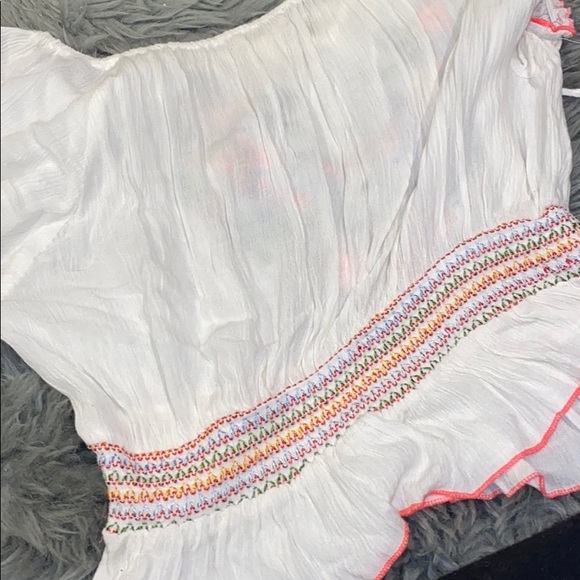 White Embroidered Cinched Waist Shirt - Picture 3 of 4